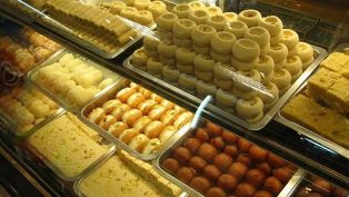 Jaipur: 'Pak' Dropped from Sweets, 'Moti Pak' Renamed to 'Moti Shri' – A Patriotic Flavor to Traditional