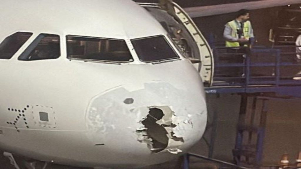 Lightning Strikes Delhi-Srinagar Flight, Emergency Landing Averts Major Tragedy